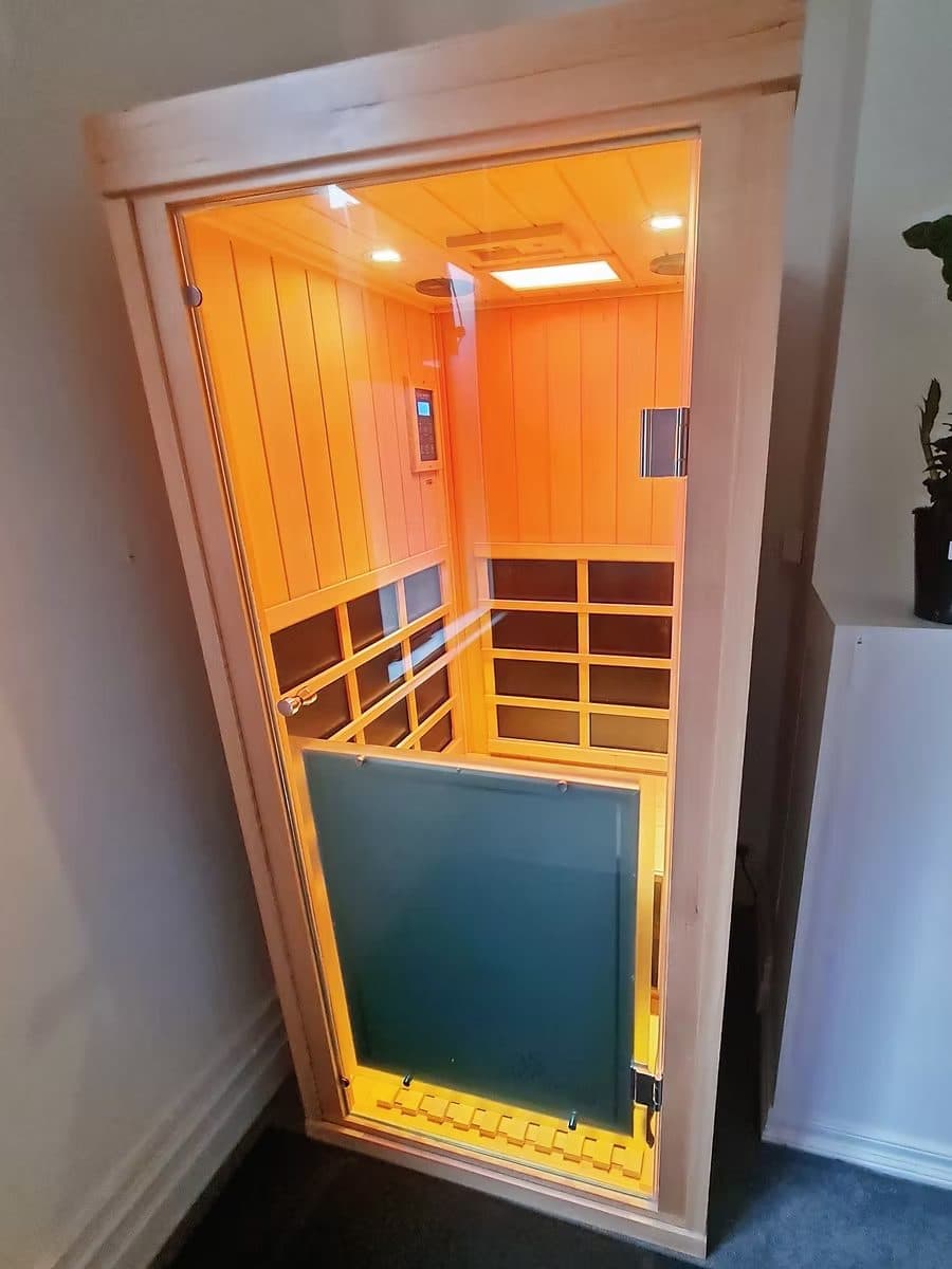 Infrared Sauna Benefits and How to Use One (A Beginner's Guide for Adelaide)
